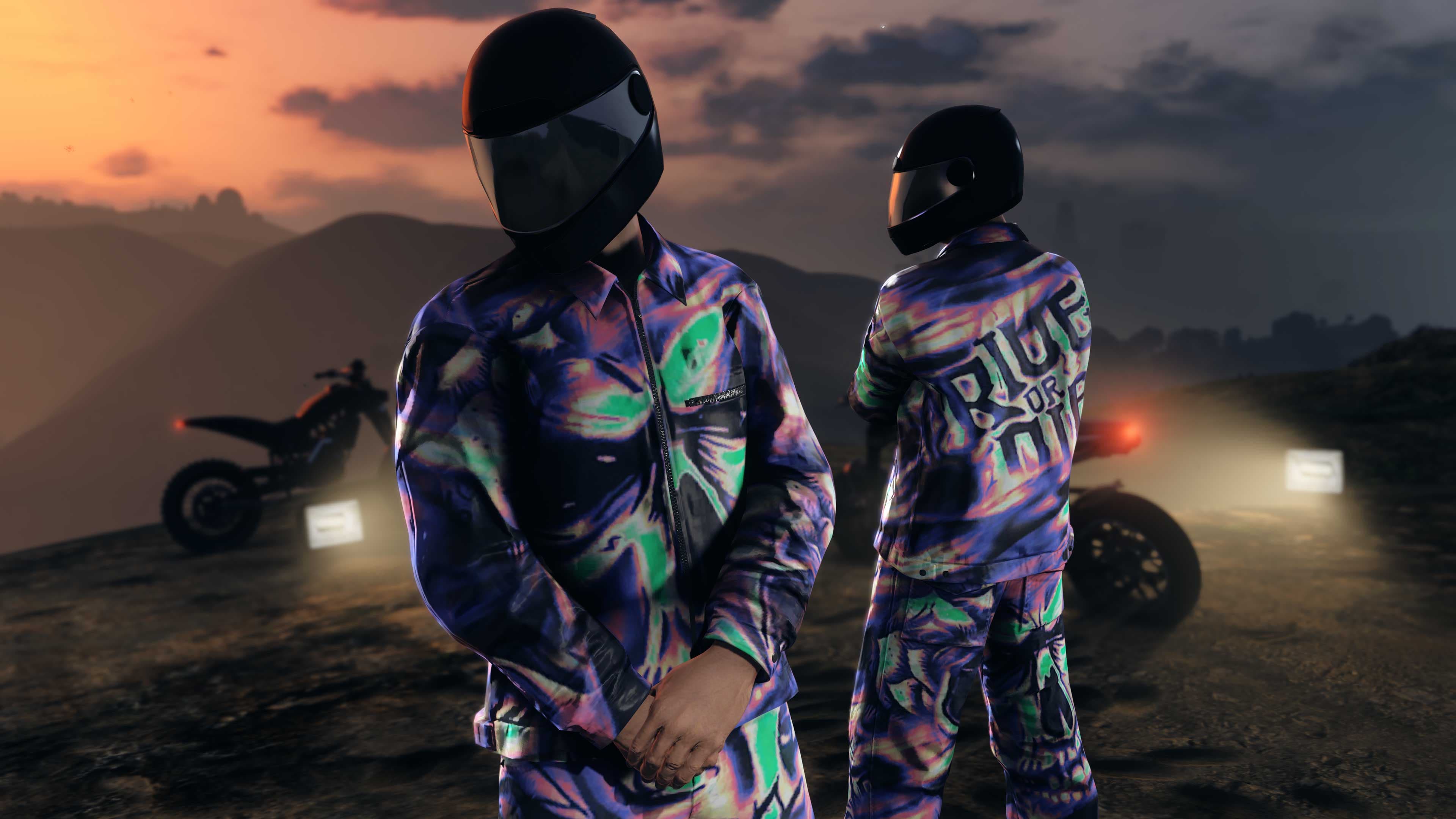 GTA Online, Official